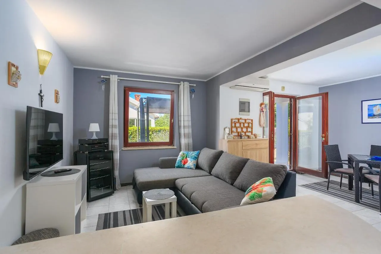Apartment Landikusic By El-Pi Tours Njivice 0*,